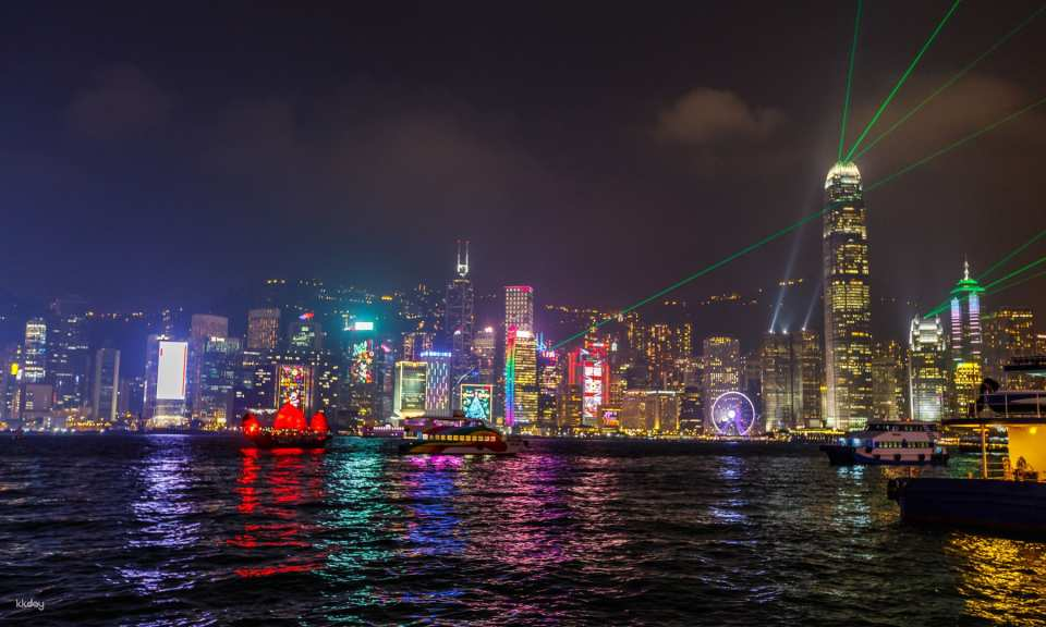 香港の二大夜景を満喫！シンフォニーオブライツ+ビクトリアピーク＜日本語ガイド/スターフェリー乗船/夕方～夜/夕食なし or ミシュラン1つ星・添好運の飲茶ディナープランあり＞ - Photo 1 of 10